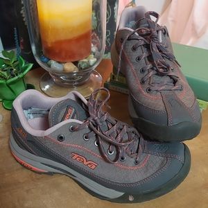Teva Terrain trail shoes Sear Event Iron women's 7.5 gray & orange